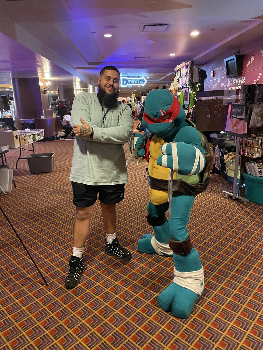 ignorantminded's tweet image. @TMNT #TurtlePowerSweepStakes  Ayo, let me get that Xbox