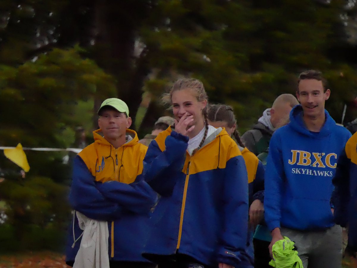 JHSGirlTrack's tweet photo. Some of my favorite photos of Jolene from Detweiller Park from the State XC meet @jolene0418 https://t.co/JhHtsJiduc
