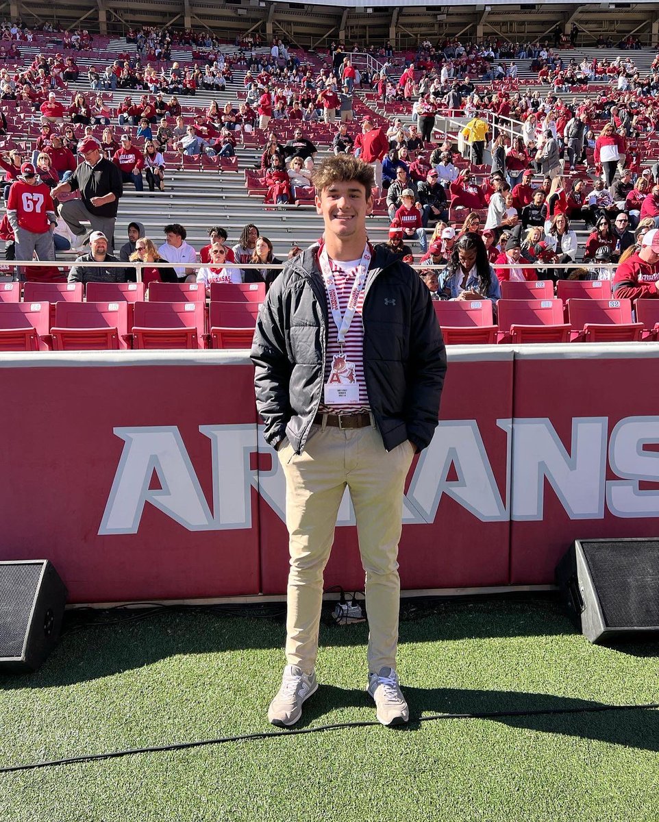 Great game day visit. Thanks to Coach Odom for the invite. <a href="/Dowell_Loggains/">Dowell Loggains</a> <a href="/CoachSFountain/">Scott Fountain</a> <a href="/CoachSamPittman/">Coach Sam Pittman</a> <a href="/RazorbackFB/">Arkansas Razorback Football</a>