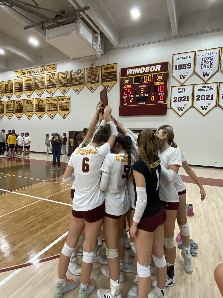 Your 4A Region 3 CHAMPS! STATE BOUND!! #hardworkpaysoff #determination #neversatified #windsorpride <a href="/wizardprincipal/">Wizard Central</a> <a href="/CHSAANow/">CHSAANow</a> <a href="/CHSAA/">CHSAA</a>  <a href="/gtribsports/">Greeley Trib Sports</a> <a href="/coloradopreps/">Colorado Preps</a>