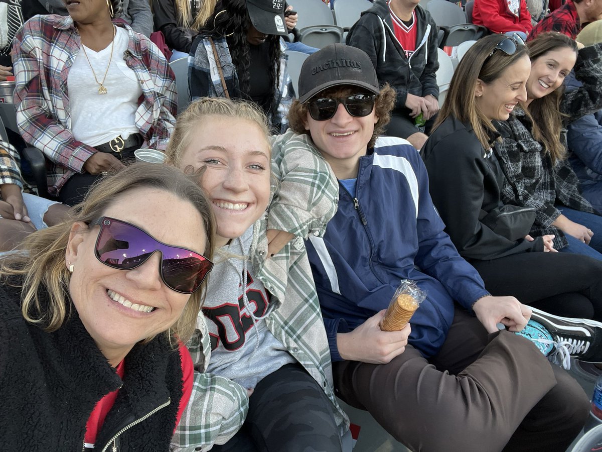 erinrighetti's tweet photo. SDSU Homecoming game #sdsuhomecoming2022
#aztecs @SDSU https://t.co/KVPpdfRJf0