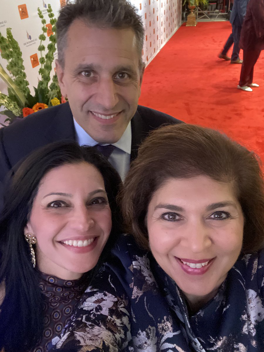 Farah_Pandith's tweet image. Great leaders of @isborderless @stephansaid tonight at @AliCenter Humanitarian Awards.