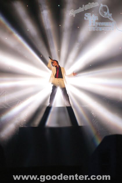 무슨 이런 하나님같은 사진이