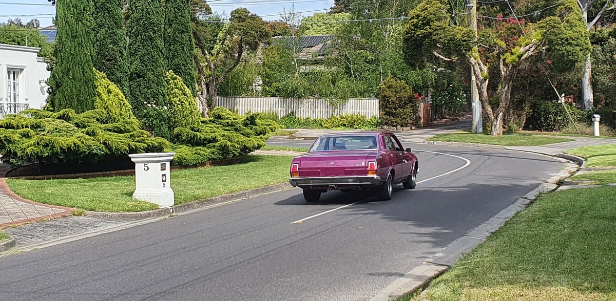 AndrewHofler's tweet photo. Had another P76 friend come visit today in his newly restored 'Peel Me A Grape' Executive V8. Drove nice, sounded great and an awesome colour!
#Leyland #P76 #V8 https://t.co/1OYPAkJ7wf