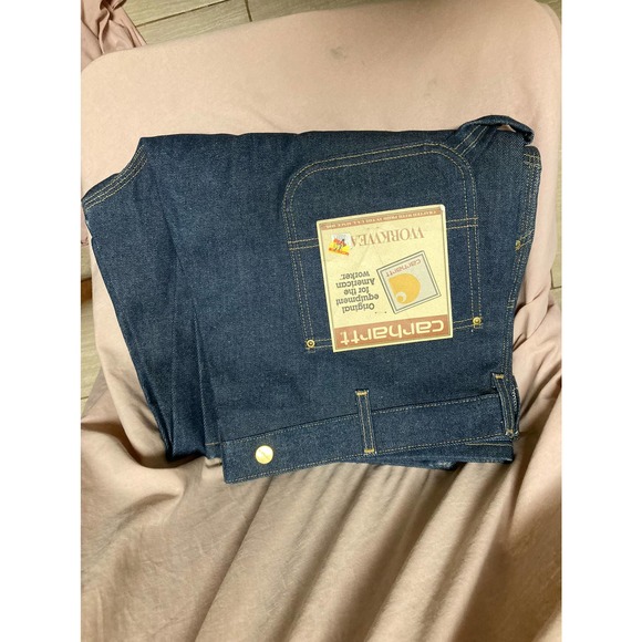 amanda_mucha's tweet photo. So good I had to share! Check out all the items I'm loving on @Poshmarkapp #poshmark #fashion #style #shopmycloset #londonfog #carhartt #emymack: https://t.co/wfCti85ARn https://t.co/nRVpOzsWMV
