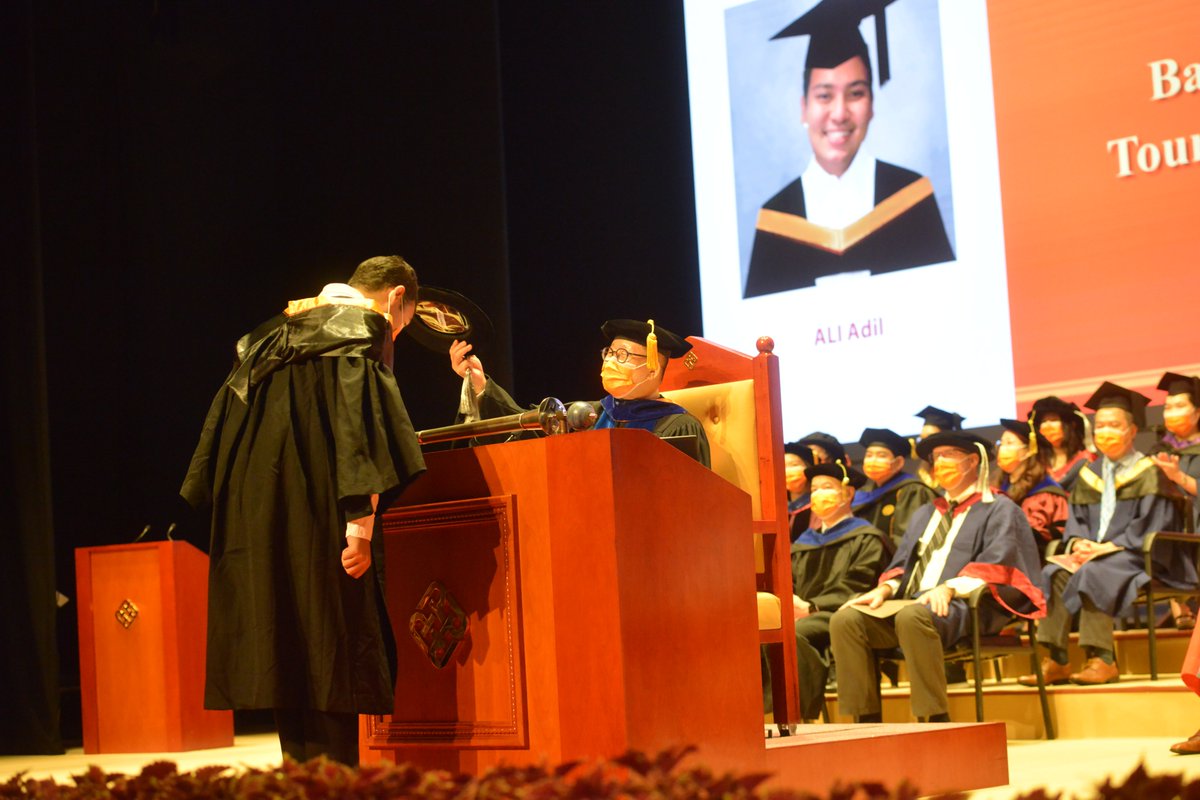 PolyUSHTM's tweet photo. This was followed by inspirational speeches delivered by Postgraduate Representative Ms Maria Alejandra Carrasco Acosta, graduate of MSc in International Hospitality Management, & Undergraduate Representative Mr Joshua Tan, graduate of BSc in Tourism and Events Management. https://t.co/xNNmu7JvB5