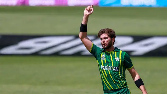 Darimti82567860's tweet image. Shaheen Afridi taking his first T20 Four-wickets against Bangladesh. 
#Back_on_track
#T20worldcup22 
#PAKvsBANG