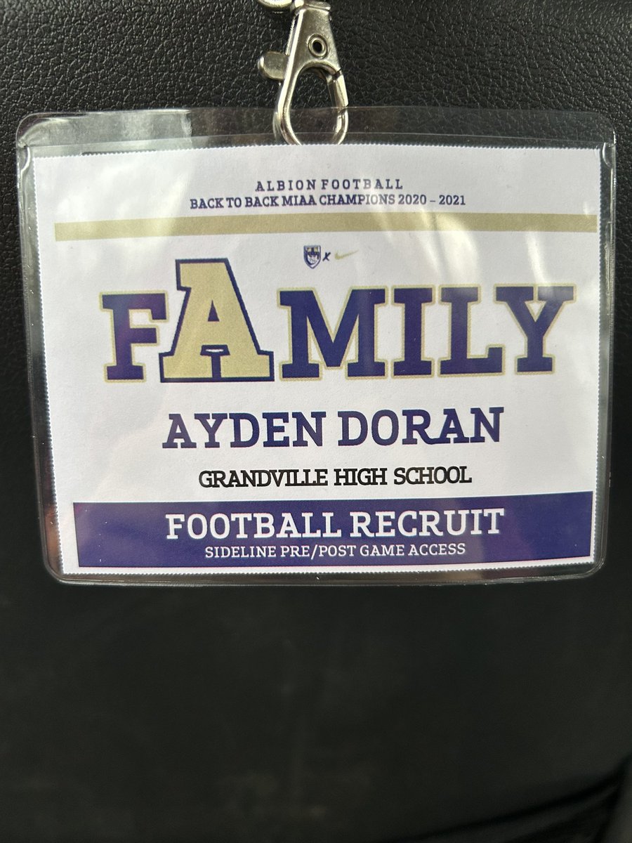 DoranAyden's tweet photo. Thank to @AlbionFootball and @CoachBeurer for the game day invite! Had a great time getting to watch past teammates play and a brits win! @Jackson_Buckler @CoachKJLandis @stiegee @GrandvilleFB https://t.co/xOqLjaBbXa