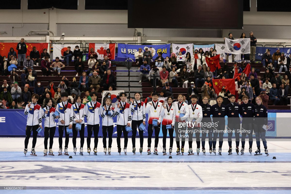 eunju975's tweet photo. #ShorttrackSkating 
#WCSaltLake 2022 
🇺🇲 #USA #SaltLake 
ISU WC 2차
11/05
Mixed Team 2000m 
🥈 🇰🇷
#박지원 #홍경환 #이동현 #김태성
#심석희 #김건희 #김길리 #이소연 https://t.co/DBIPjdGTRn