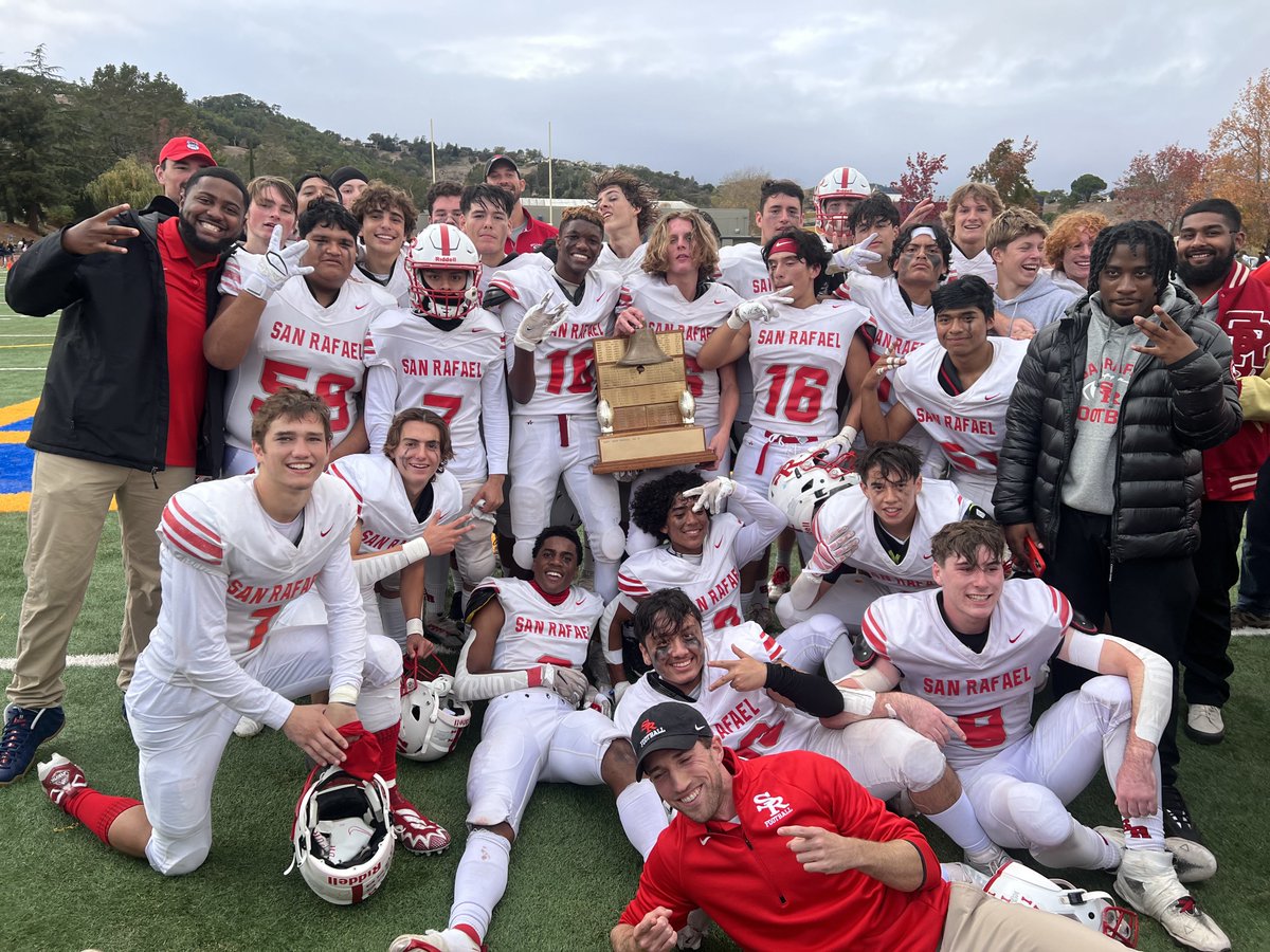 Sanrafaeldawgs's tweet photo. Bell 🔔 Game Winners!

Congratulations to @CoachCaseySully, his staff and our varsity football team for keeping the Bell!

Charlie was responsible for four touchdowns, O put up another 100yd receiving game and Alex ran for 100 again!

@SanRafaelFB @marinij_sports @westcoastpreps_ https://t.co/f0cUh68XWd