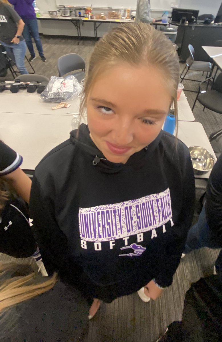 Coach_Piv's tweet photo. I’m surrounded with the greatest humans 🫶🏼

Awesome official visits today. Ask my current kids to take some photos on my phone… I just can’t get over the quality of these!!! https://t.co/6GWBuGHRUQ