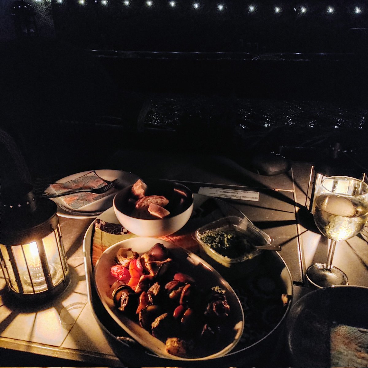 Mediterranean snacks and wine outside on November 5th? What? 😁🍷