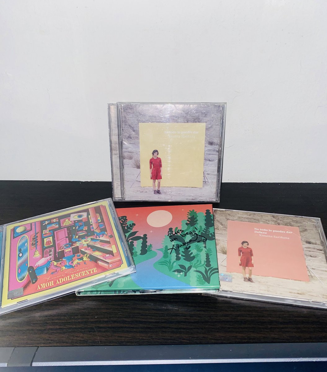 SoyLuisCardozo's tweet photo. Hace exactamente 8 años nació “No todo lo puedes dar” de la talentísima @ximenamusic, convirtiéndose en mi disco favorito de toda su discografía.
Feliz aniversario, #NTLPD. https://t.co/K6zrVI6bfC