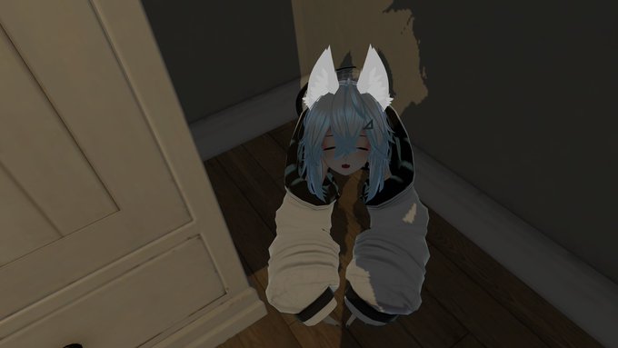 昨日のVRCその1!
みんなでホラワ!ヨシ! 