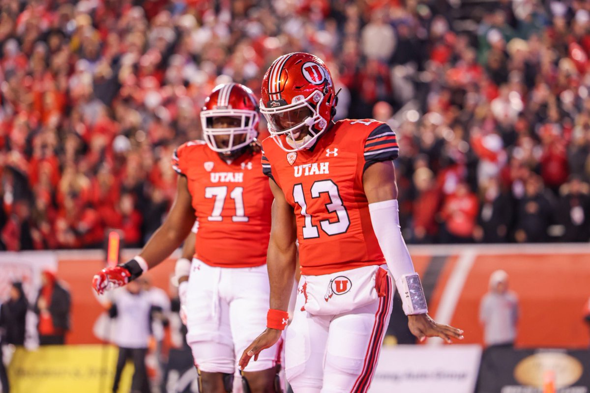 j_gambassi's tweet photo. Some shots from first half of @Utah_Football vs Arizona. @ChronySports @TheChrony https://t.co/iiPzap3GlL