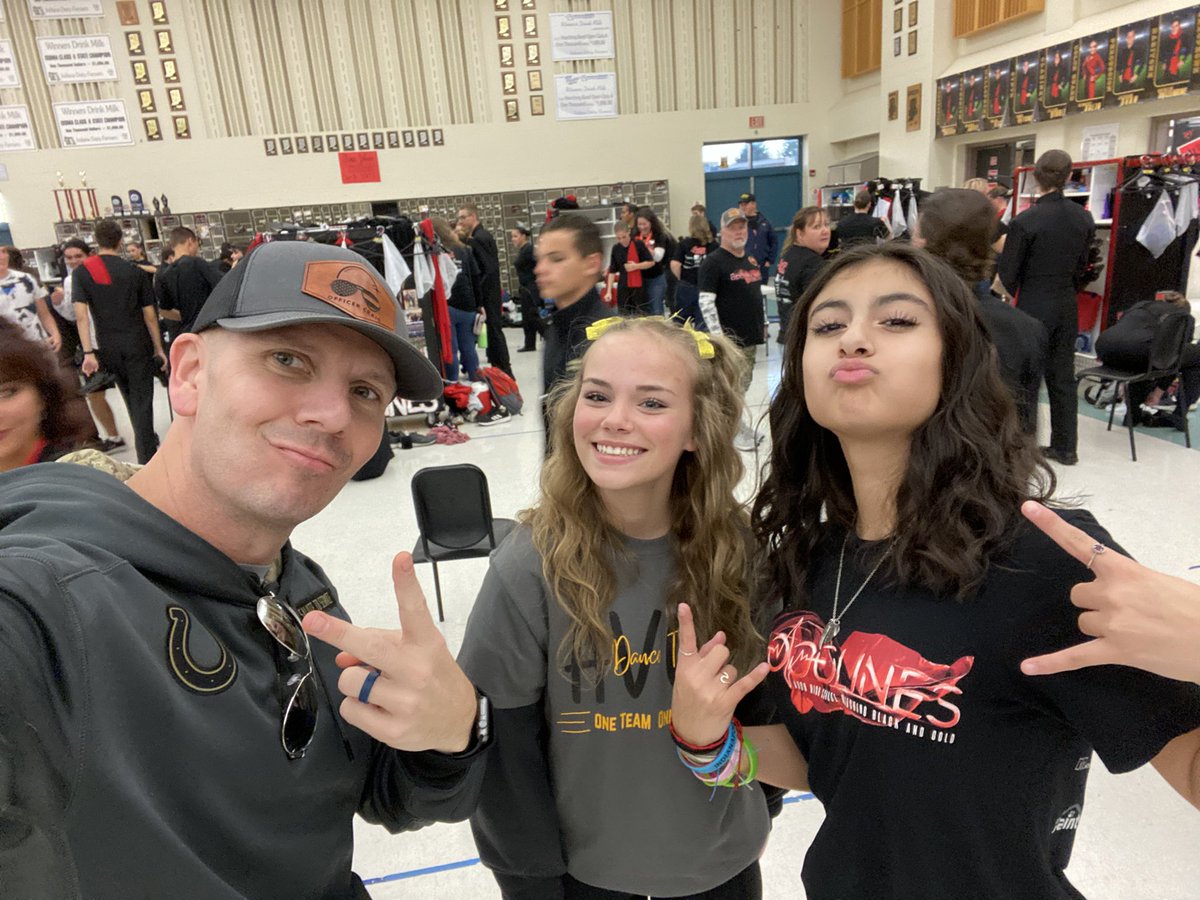 TheOfficerCraig's tweet photo. It was an honor to escort the @AHS_Orioles band to the State Finals @LucasOilStadium! 

They looked prepped and ready to bring home the title!

Good luck tonight as they compete to bring the state title home to Avon!Let’s Go Avon!
#WeAreAvon #WeAreOne #marchingband @OrioleTweets https://t.co/zV99MIgOpJ