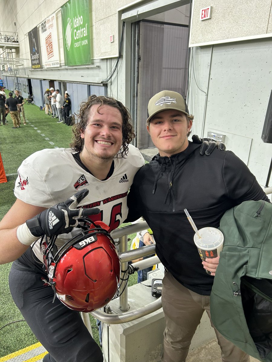 patrickfrerks's tweet photo. I dressed neutral but my heart was rooting for @EWUFootball let’s be real😂 @bradyboy1200 https://t.co/32WJVKFp1X