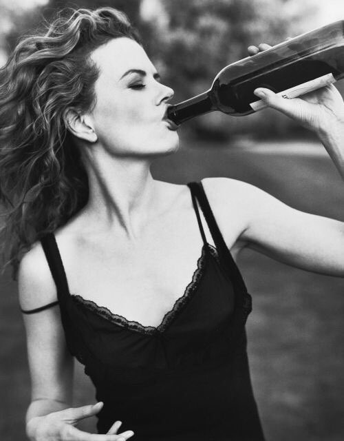 ImagenRetro's tweet photo. Nicole Kidman, 1996. https://t.co/7NWt1UXk0P