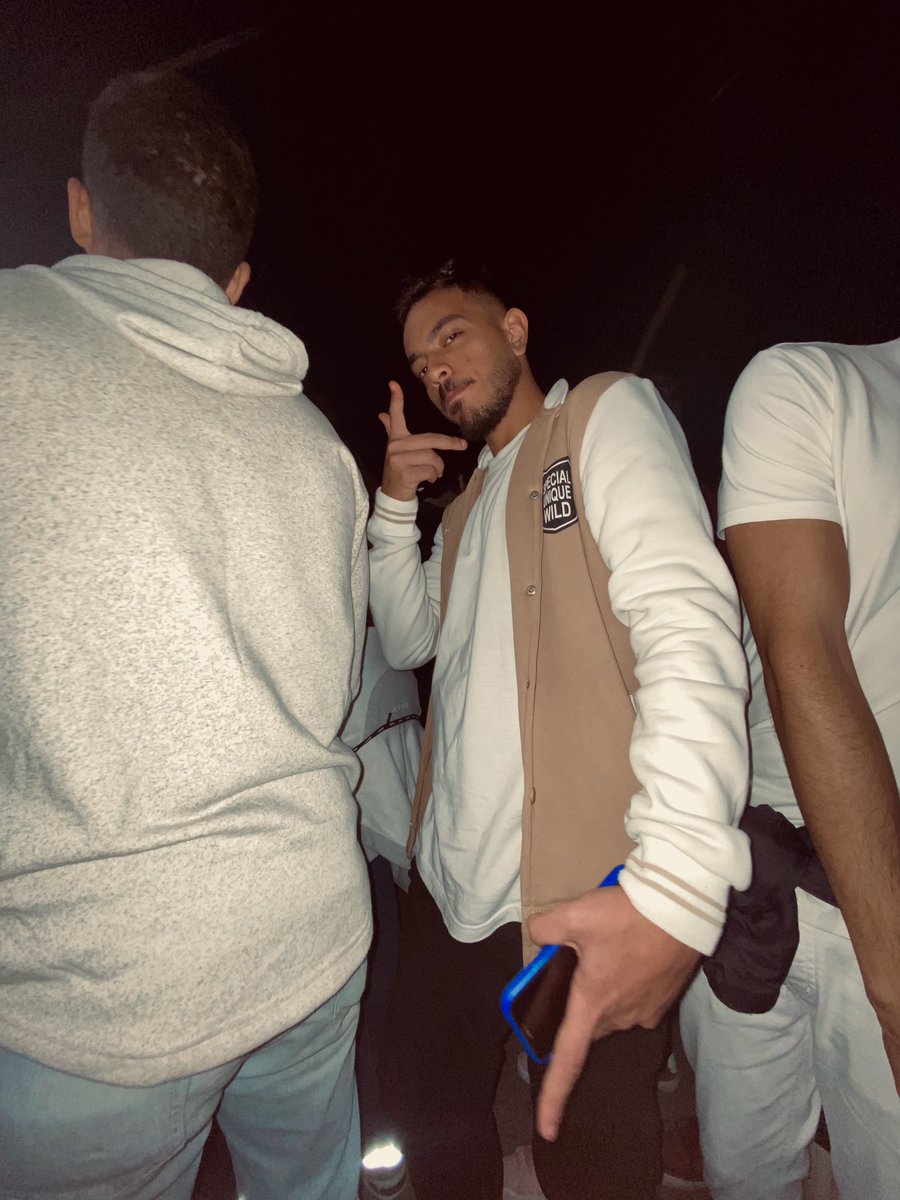 7elmii22's tweet photo. Wegz concert 🤩💥 https://t.co/CiDmvb6HGl