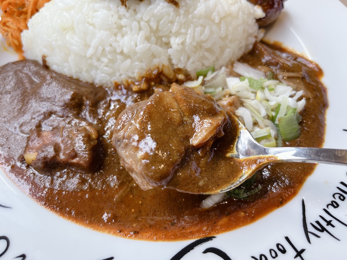 shimobro's tweet photo. 『もうやんカレー』がシモキタにオープン。2週間かけて作るこだわりカレーに大満足！ － 下北沢情報サイト【しもブロ】
#ニューオープン https://t.co/LTSH4yB9lt https://t.co/z6HWoC66ed