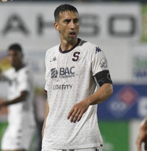 Uno de los mejores futbolistas (Extranjero o nacional) que ha jugado en el campeonato de clubes de Costa Rica, lo de Mariano Torres es ESPECTACULAR. 🇦🇷