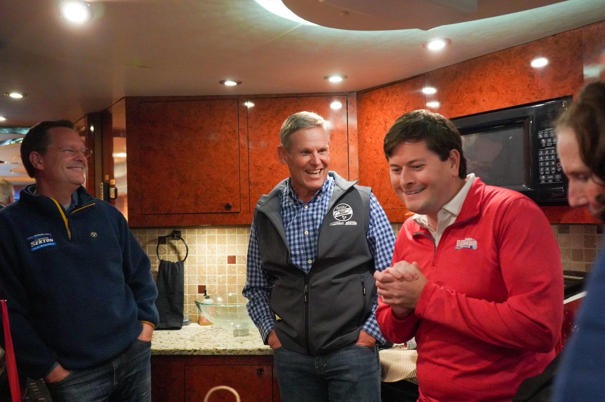 repgillespie's tweet photo. We are blessed in Tennessee to have the leadership of @GovBillLee, @Csexton25, and @ltgovmcnally. It was great to join them this evening for their last stop in West Tennessee for the #TennesseeWorks Bus Tour. https://t.co/pqilyP669j