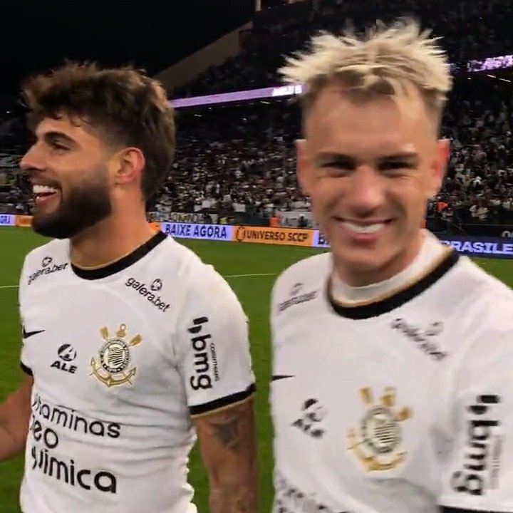 rogerguedrs's tweet photo. o sorriso deles. https://t.co/89AQinXsg2