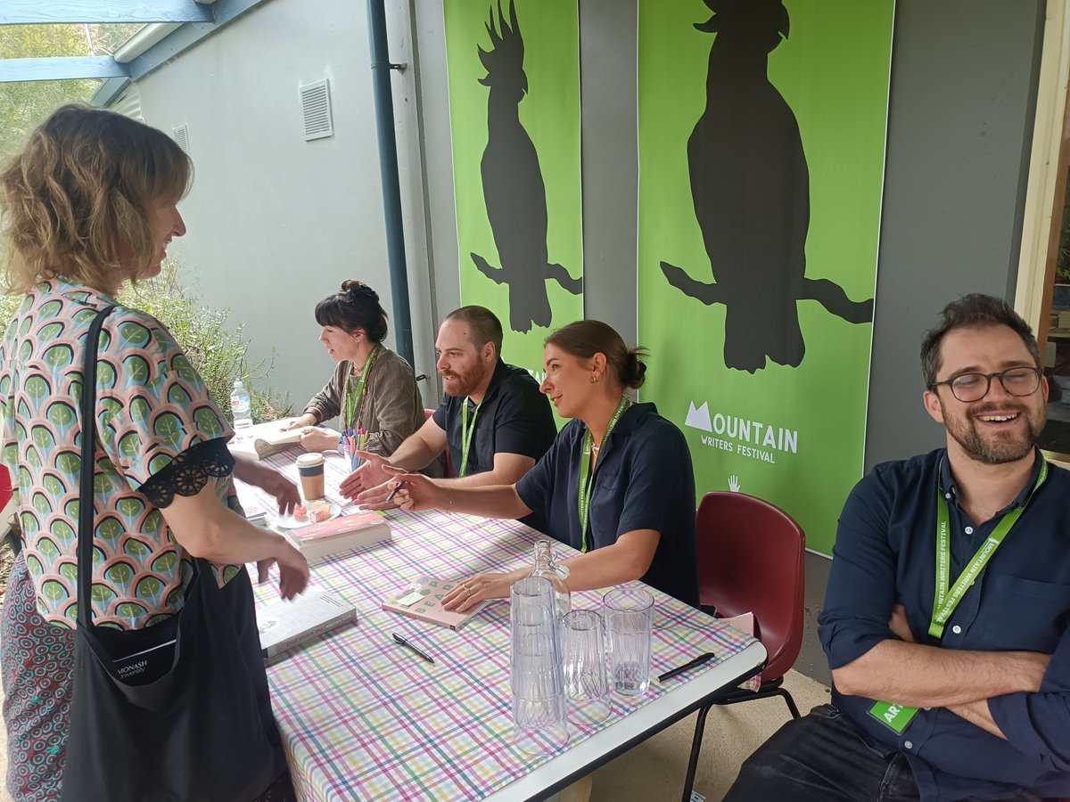 MtWritersFest's tweet photo. Another packed table for signing some incredible books with incredible speakers https://t.co/UvdwrgriJJ