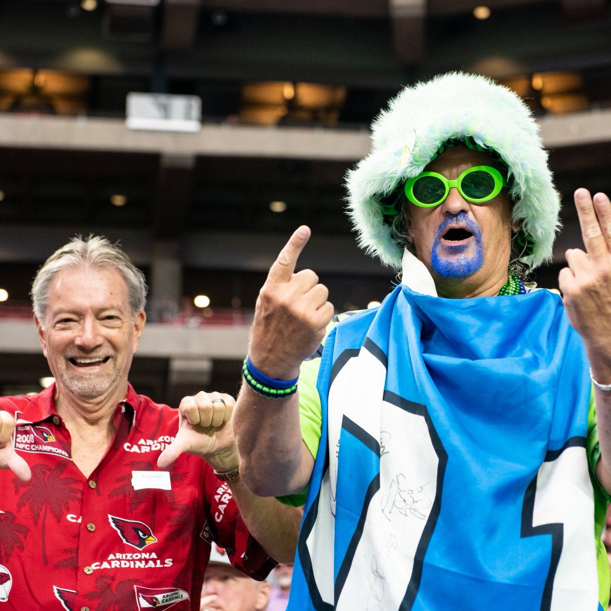 Thumbs up if you're rooting for the Hawks today! 👍 

#GoHawks x #SEAvsAZ
