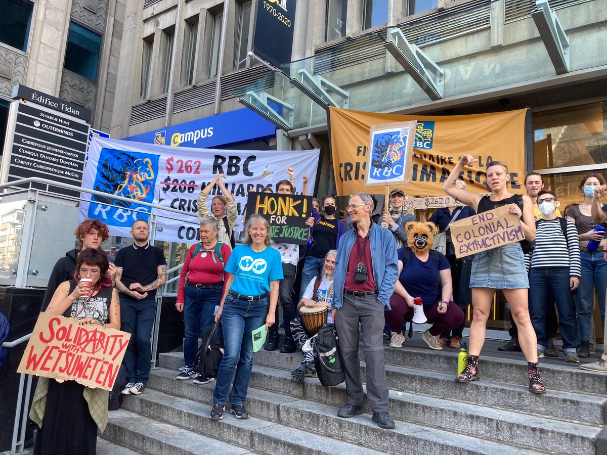 decolonialsol's tweet photo. Activists in #Montreal took to the streets, marching from @mcgillu's RBC on campus branch and ending at @Concordia's. 

@RBC has a habit of installing itself on campuses to fill its talent pipeline, and the unis love it.

#RBCOffCampus #NoMoreDirtyBanks #DefundCGL #KillTheDrill https://t.co/n5EZIsPbri