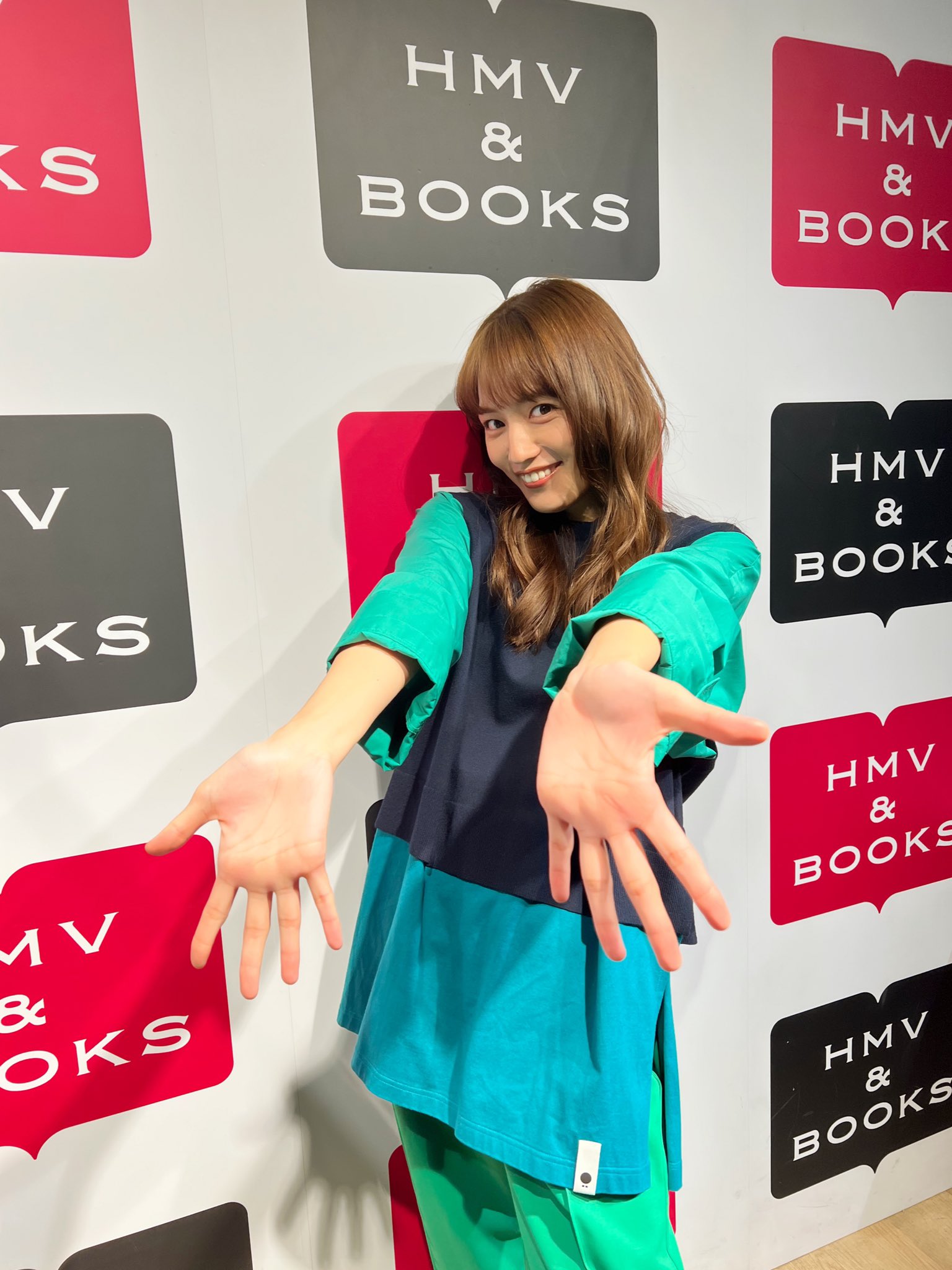 川口春奈 フォト＆スタイルブック【公式】 on X: 