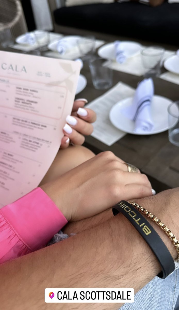 cryptobands_'s tweet photo. Rock your Crypto Bands at Brunch! 🥂 
#Cryptobands https://t.co/hdDBYkjZaT