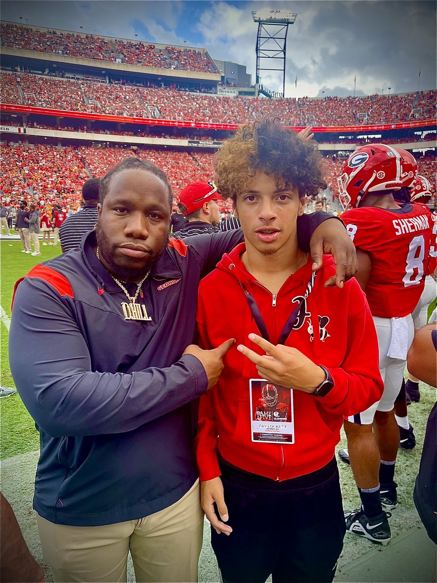 lockett_tay's tweet photo. Them Dawgs really showed why they're the defending National Champions! Appreciate @GeorgiaFootball for having me out there today. 
#GoDawgs 

@KirbySmartUGA @FranBrownUGA @GregBiggins @adamgorney @ChadSimmons_ @Zack_Poff_MP @Daygofootball @KUSIPPR @LockettTejuan @NateRozzelle https://t.co/2KzcPuXonQ