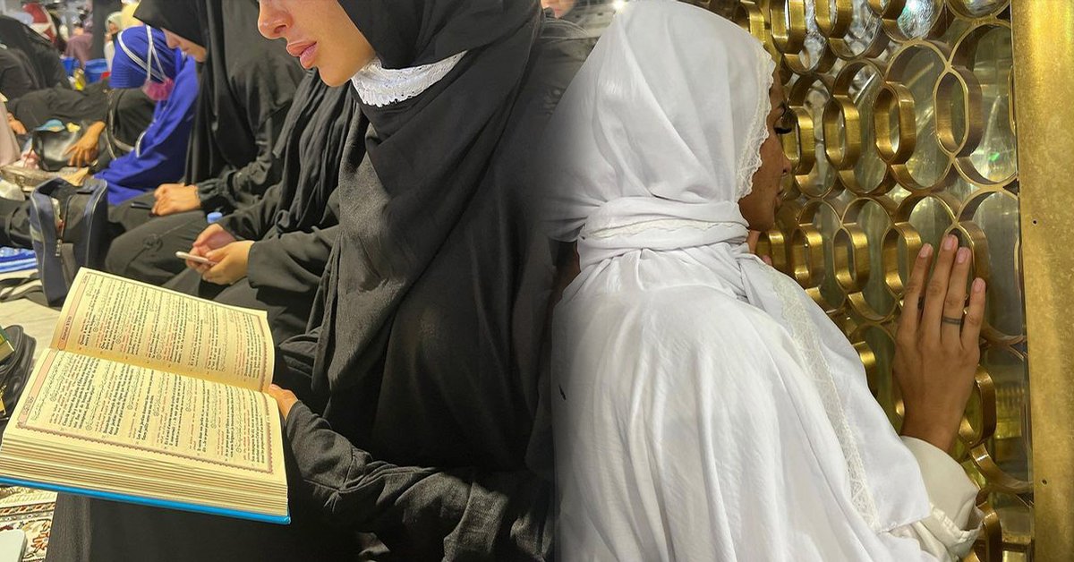 muhabbetmedya's tweet photo. Reality Show yıldızı Fransız model, Müslüman olduğunu ilan etti
https://t.co/ZD9wKPMSR0
#müslüman #müslümanoldu #ihtida #islam #islamiyet https://t.co/Q95rD4mIMw