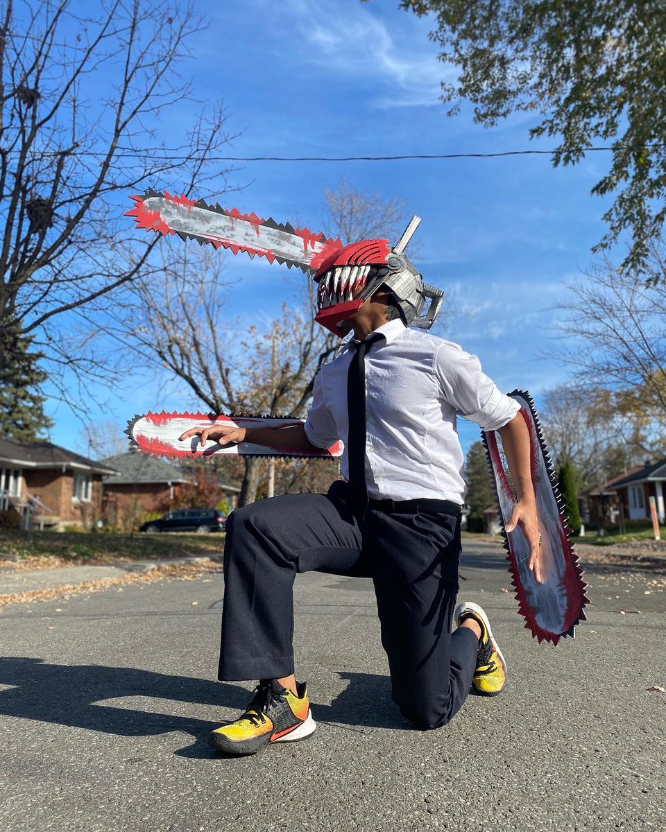 I forgor,  i didnt post my cosplay pics here so here’s Chainsaw Man!!! 
#Halloween #cosplay