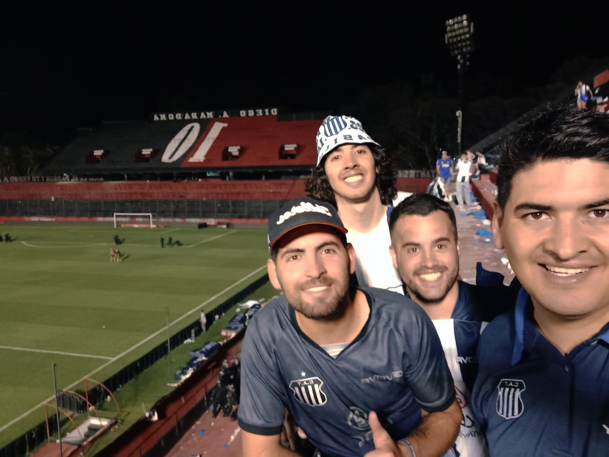 JereUTrera's tweet photo. Dónde esTés esTaré #FilialLaPuerta 🔵⚪🔵 @RamaUtrera @aclamadoPe @RodriLambertti https://t.co/3TtQD3va1T