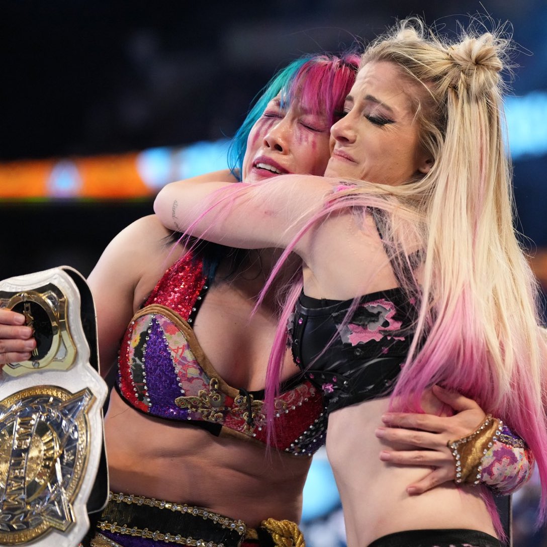 “Missing you…

I’m talking about both the titles and Alexa. Ever since we started hanging out, I can’t go one minute without her hugs and kisses!”