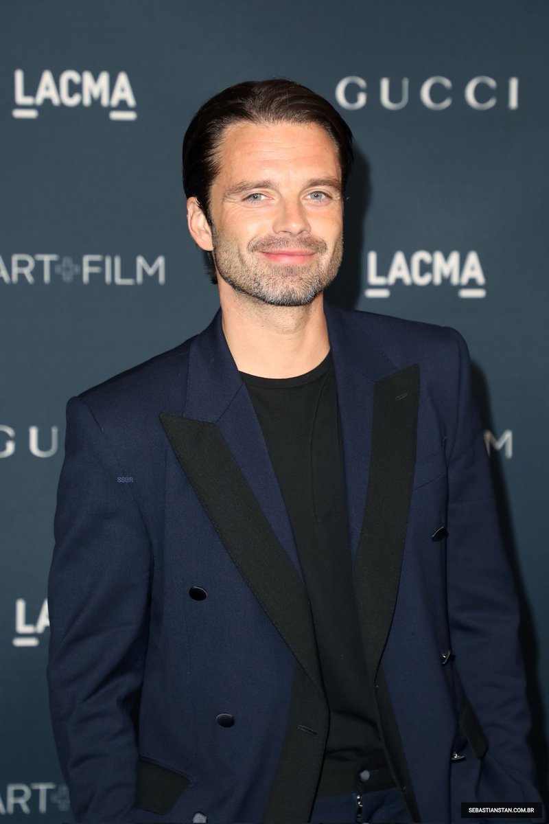 sebstanarchive's tweet photo. 📸 Sebastian Stan attends the 2022 LACMA ART+FILM GALA. https://t.co/qucWwzwW8b