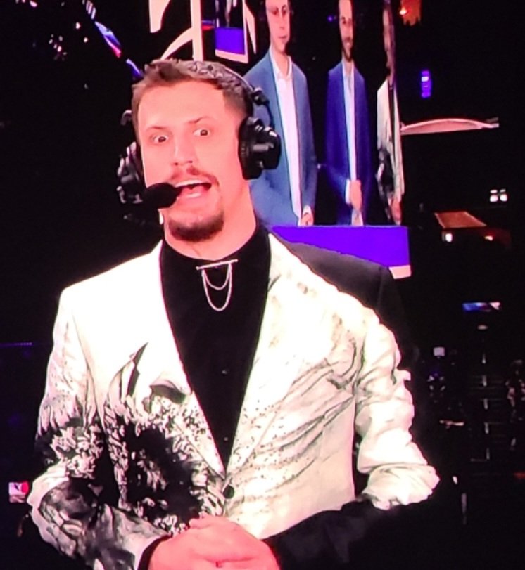 Monkeyy84's tweet photo. @lolesports @CaptainFlowers
#Worlds2022 #LeagueOfLegends
#lolworlds

My face when @DRXGlobal BeryL somehow hits the Heimer stuns over and over. https://t.co/H62Rjpmm2O