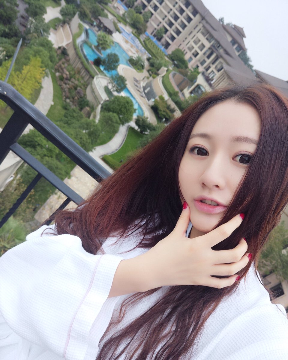 LiYan66888's tweet photo. I wish all my friends a happy weekend. https://t.co/3FaA7gyDFZ