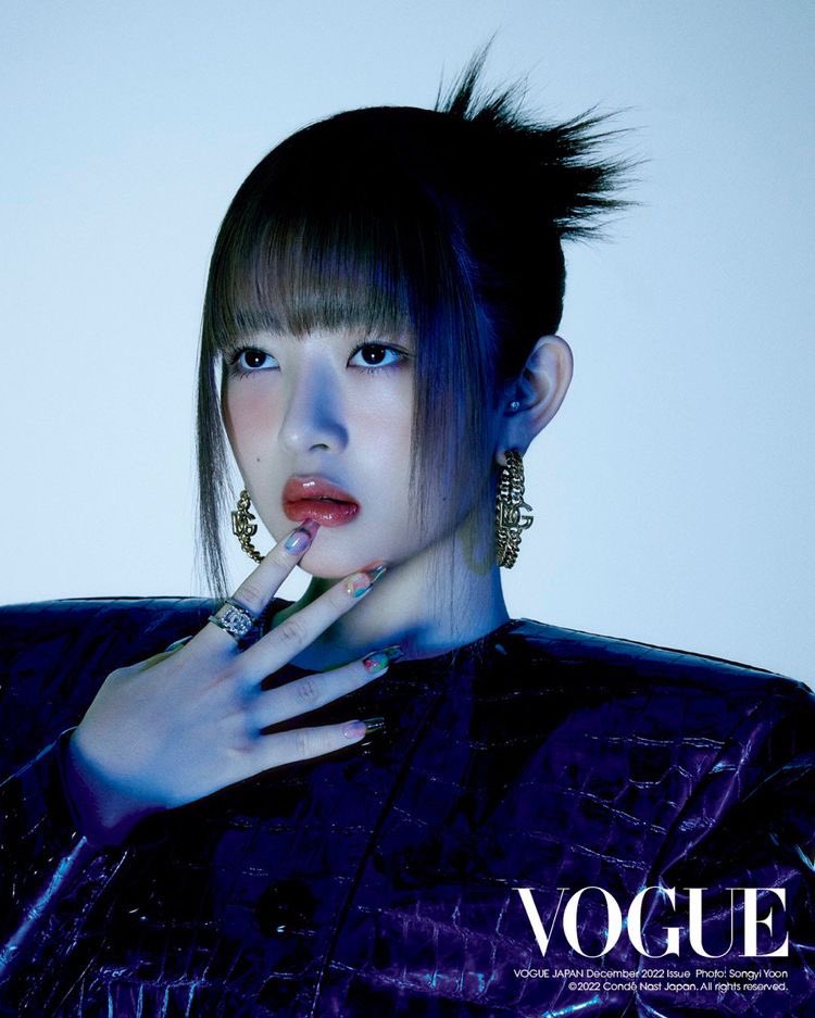 04lizkim's tweet photo. 레이와 다이브 영원히 함께
#1YearWithIVEREI
#VOGUEJAPANxREI
@IVEstarship @voguejp https://t.co/tMf2LzxXO4