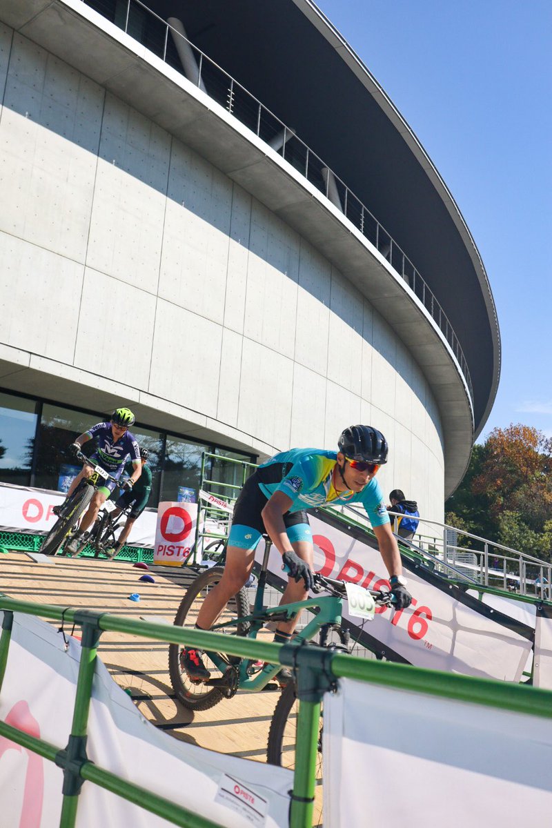 mtb_chiba's tweet photo. 男子アドバンスとチャレンジの決勝が行われております！
TIPSTAR DOMEの階段前も見所となっております✨

#UMFes https://t.co/6fonoUYGOQ