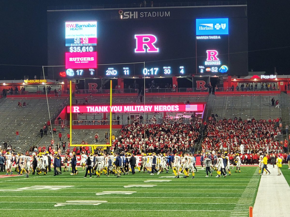 JohnBlazeWolver's tweet photo. Final in NJ....52-17 #GoBlue #MICHvsRUTG https://t.co/cEPA5dGLvV