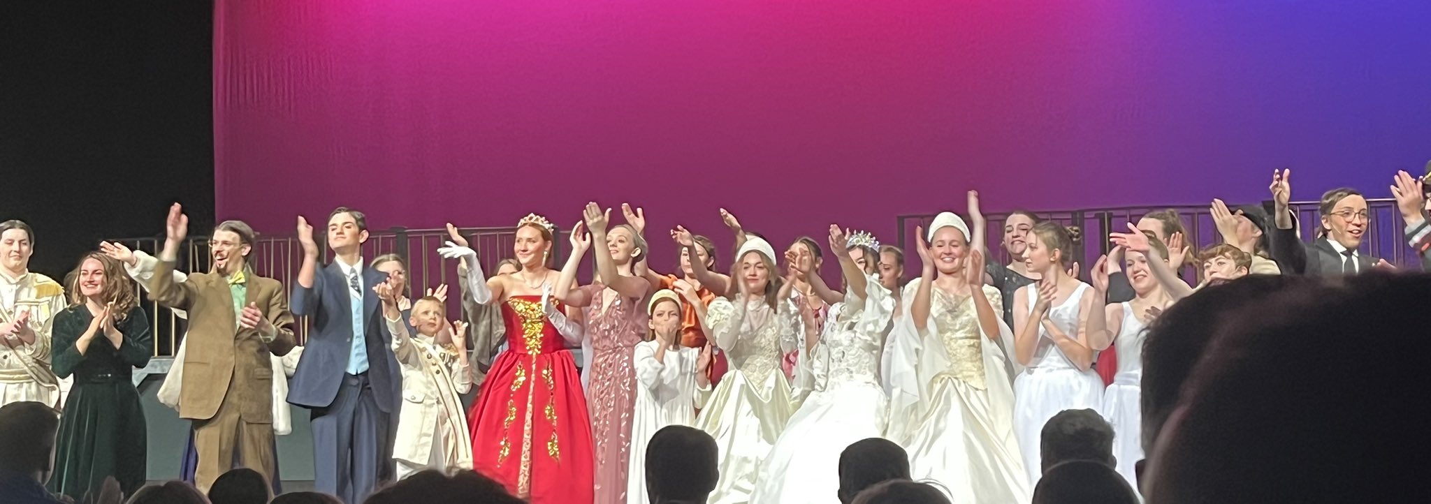 Julie Wigle on Twitter: "Man, it’s a good one! #anastasia #solonstrong ...