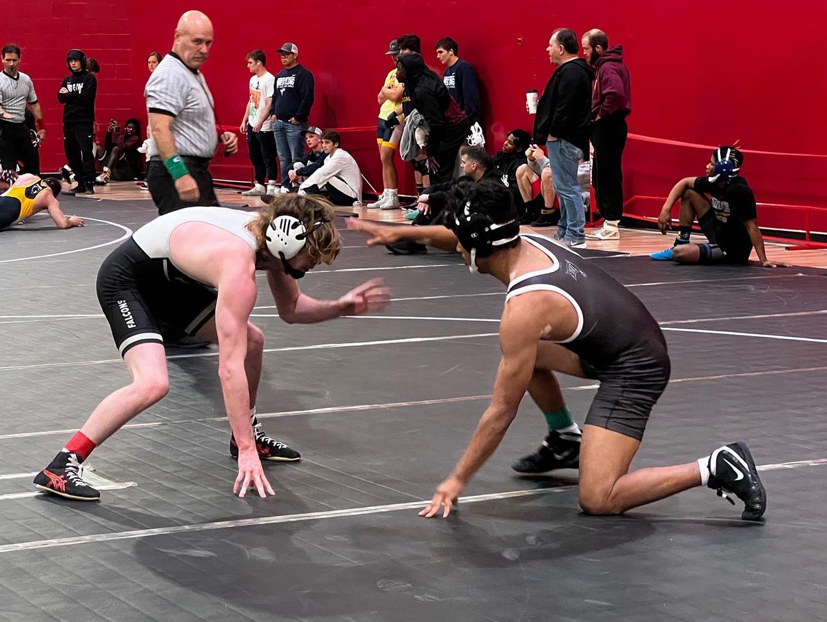 ReiverWrestling's tweet photo. 125| Jakason Burks 1st Place 
133| Julio Reyes 3rd place 
141| Malachi Brodovsky 1st 
157| Fabian Padilla 4th place, Hayden Crow 6th place
165| Cole Price 2nd  
174| Grant Lyman 5th place  184| Brett Mower 1st place
 197| Luke McDonald 1st place  285| Payton Christiancy 6th place https://t.co/ZFTJDK0874