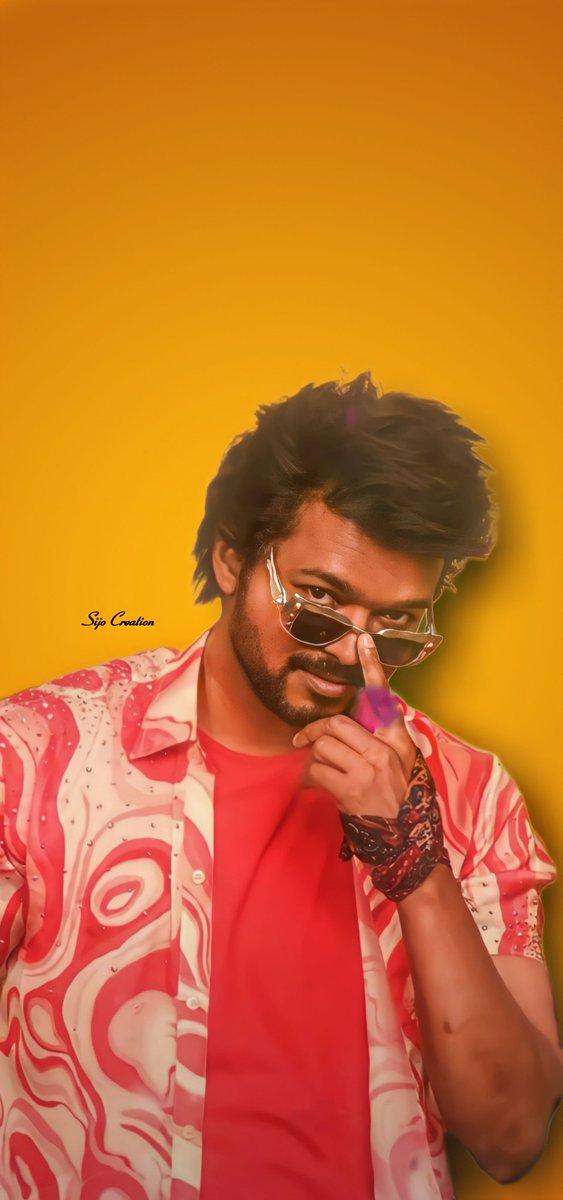 VijayFansHub's tweet photo. Happy Morning 💕 My Brothes &amp; Sisters
@actorvijay 👑
#Thalapathy #Rajithame 
#Rashmika 🥰 https://t.co/El0QhV4hZE