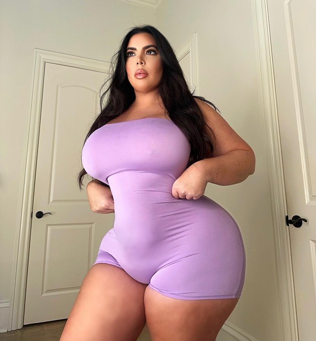 Sweet dreams 💜💜 https://t.co/VxujDFyl7B