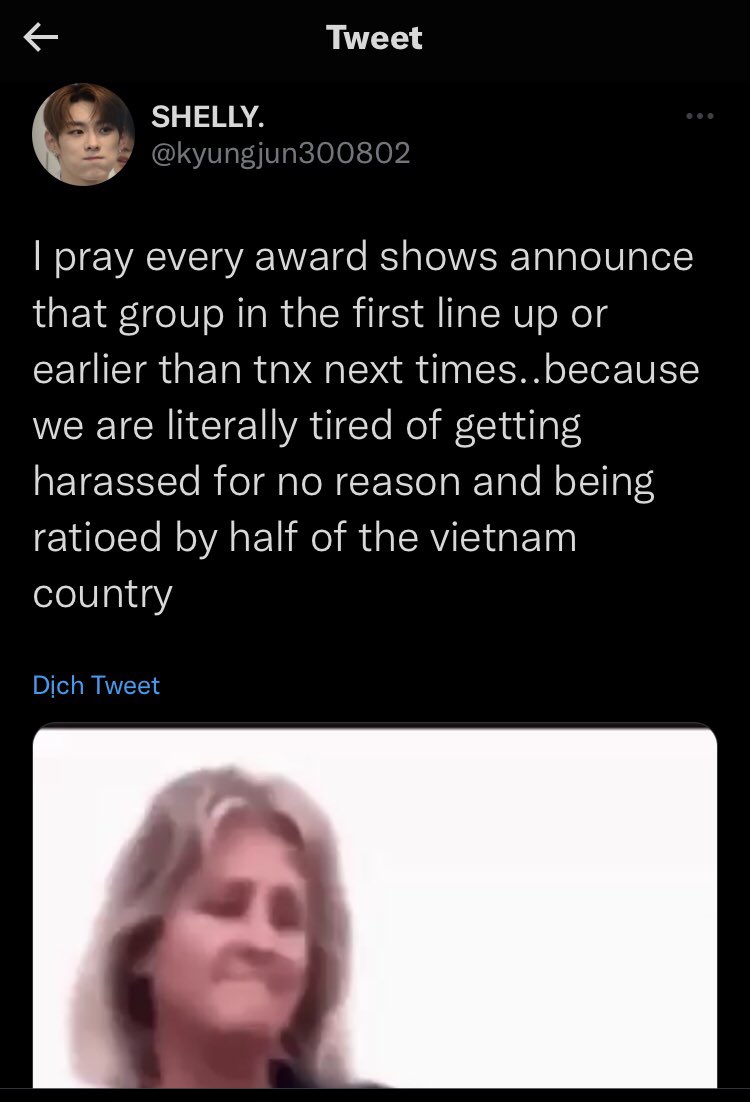 ChihiroHubi's tweet photo. Xin lỗi nhà này trước đi nhé, chơi trò xoá tweet cos nạn nhân à 🤮 https://t.co/f5nHs0lJPY