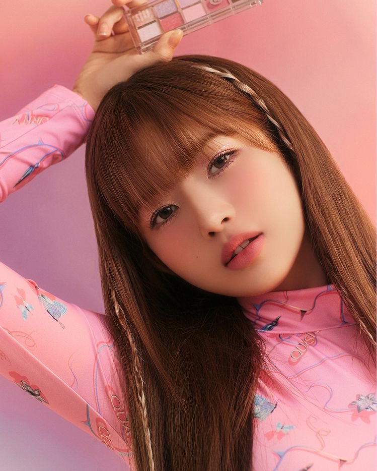 04lizkim's tweet photo. - bonajour
-Peach c
-FCMM
-Vogue Japan cover

In just 10 months 💅💅

레이와 다이브 영원히 함께
#1YearWithIVEREI
#VOGUEJAPANxREI
@IVEstarship @voguejp https://t.co/F6EuPbTuPm