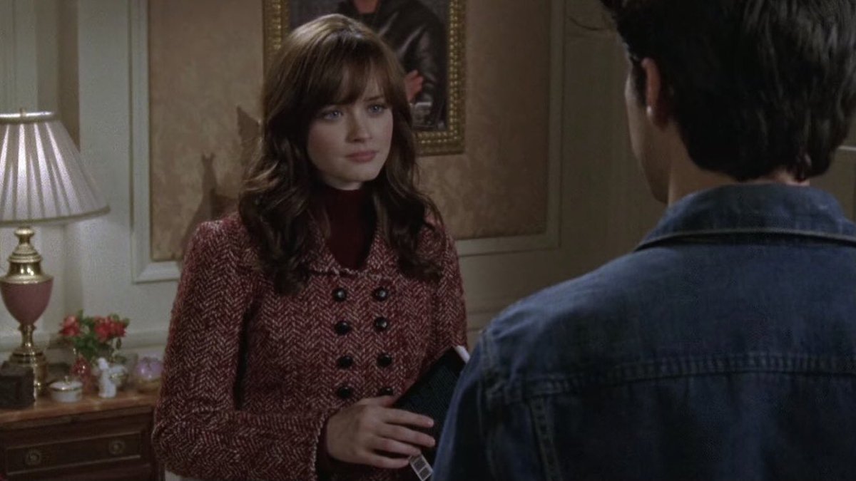 rorysjoey's tweet photo. goodnight just jess and rory looking at each other like that in s2 and s6 🥺 https://t.co/bq5Chlappt
